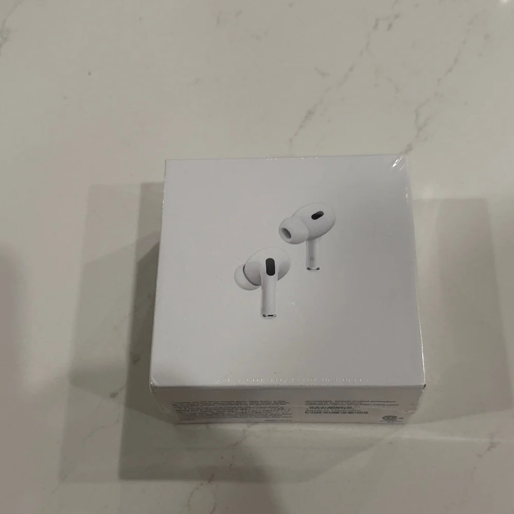 Apple AirPods Pro with Charging Case